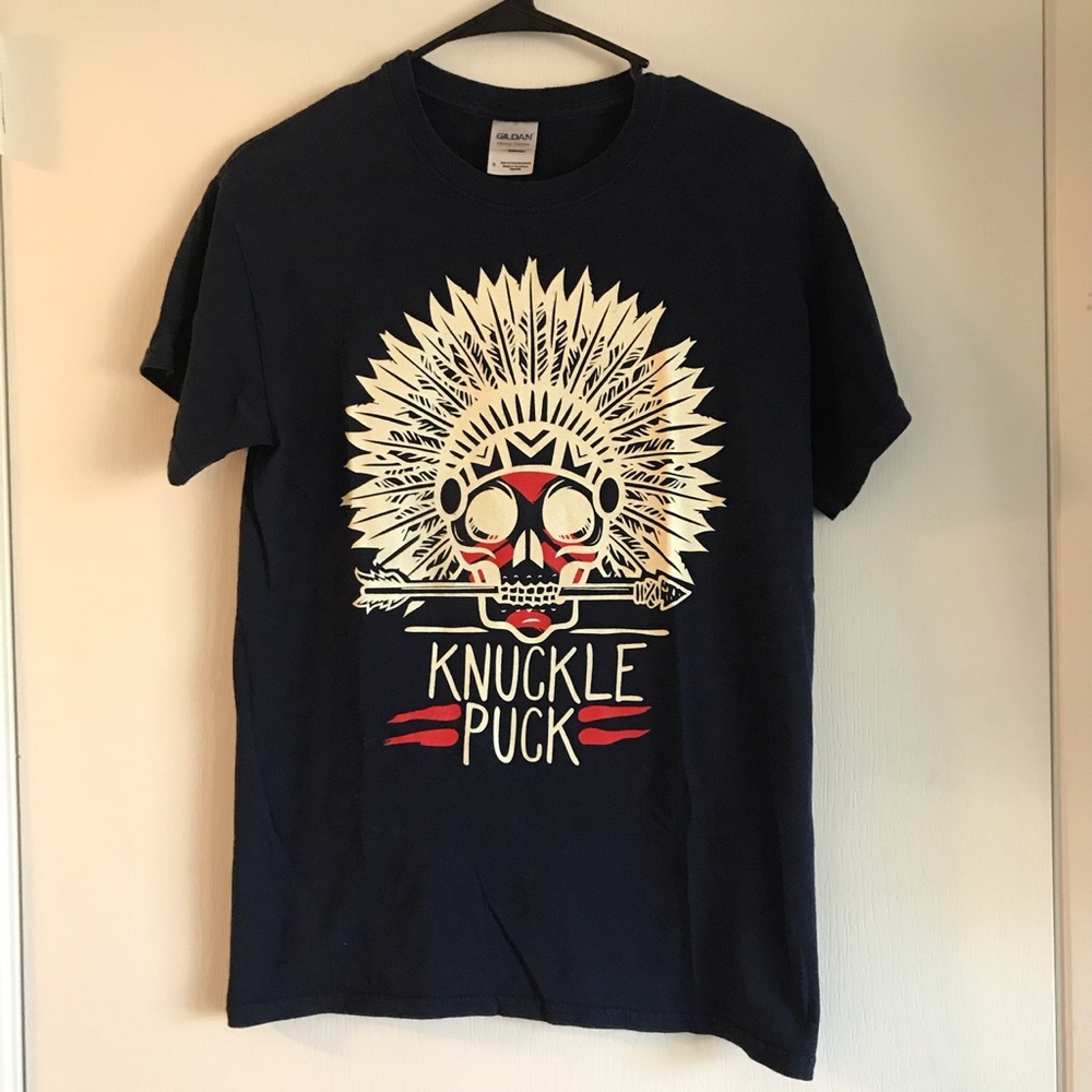 Knuckle Puck size small tee